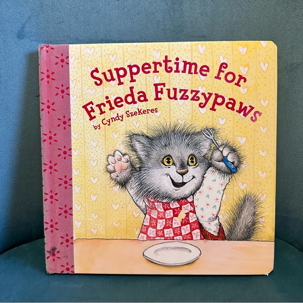 Supper time for Frieda Fuzzy Paws Children’s Book